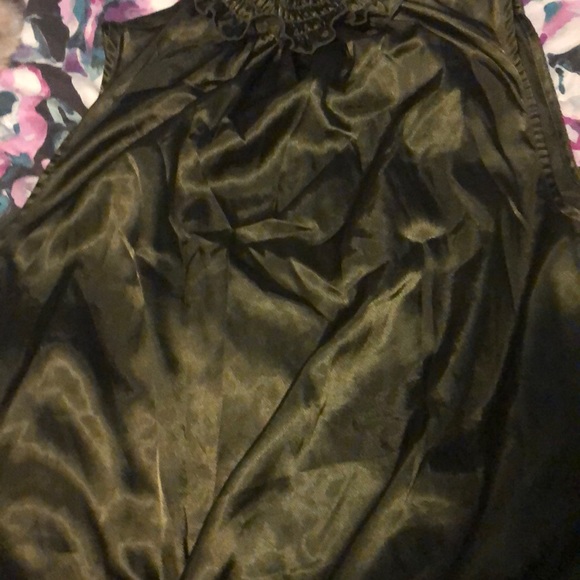 Feminine blouse - Picture 2 of 5